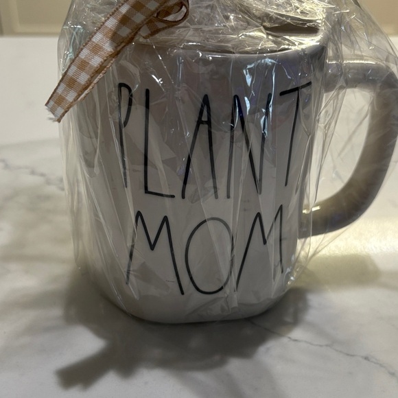 Rae Dunn White 'Plant Mom' Mug - Picture 3 of 4